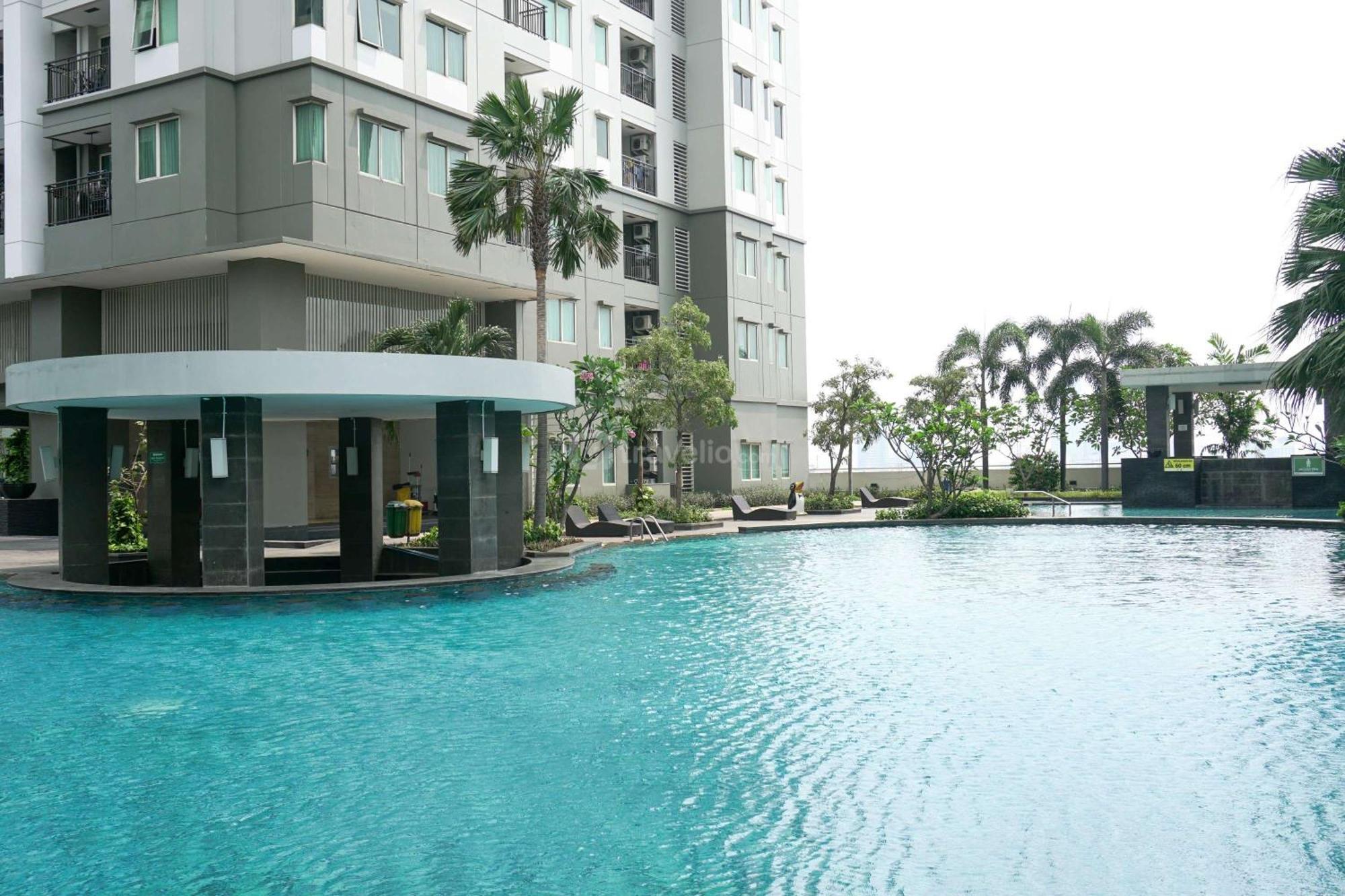 Full Furnished With Comfort Design 2br At Thamrin By Travelio *