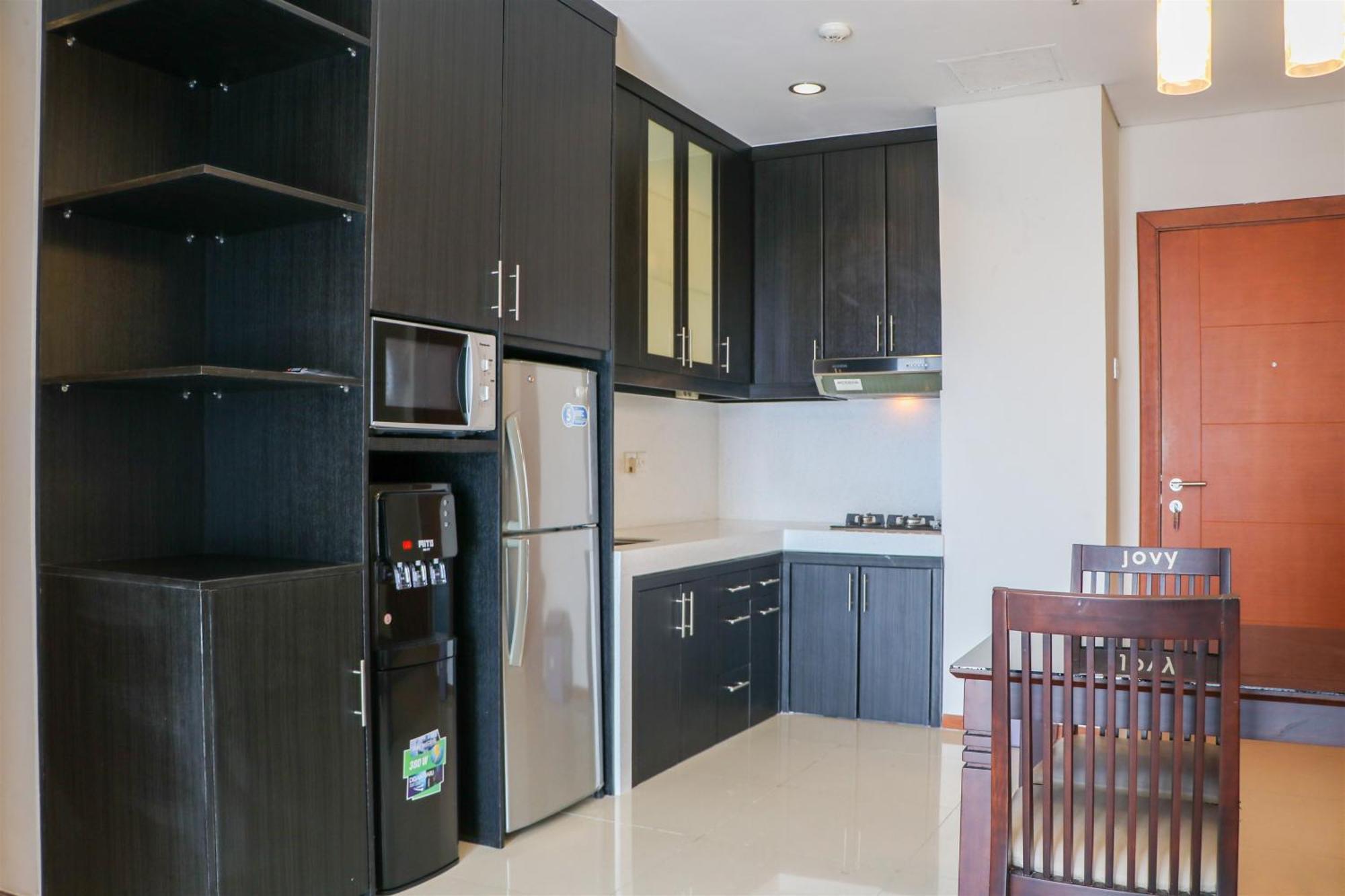 Full Furnished With Comfort Design 2br At Thamrin By Travelio Pangsapuri Jakarta